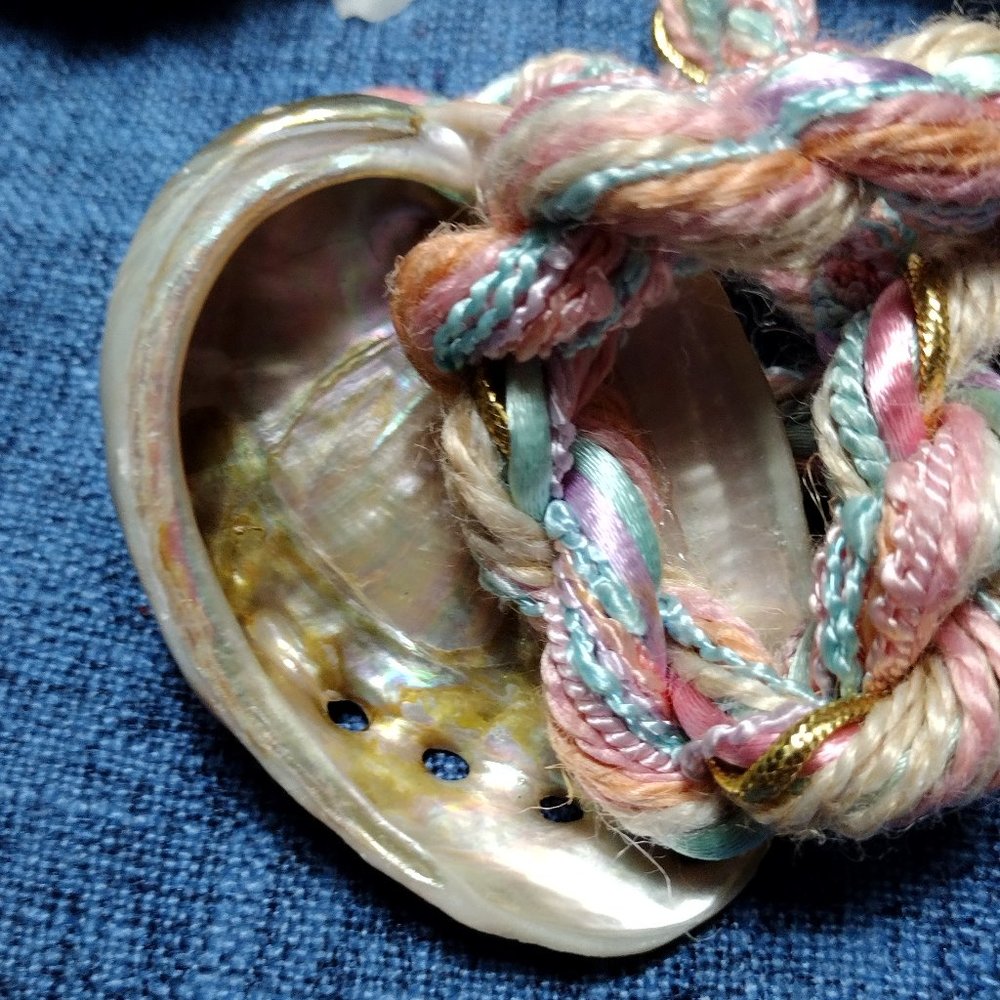 Sea Shell on Pastel Rope Necklace - Picture 3 of 5
